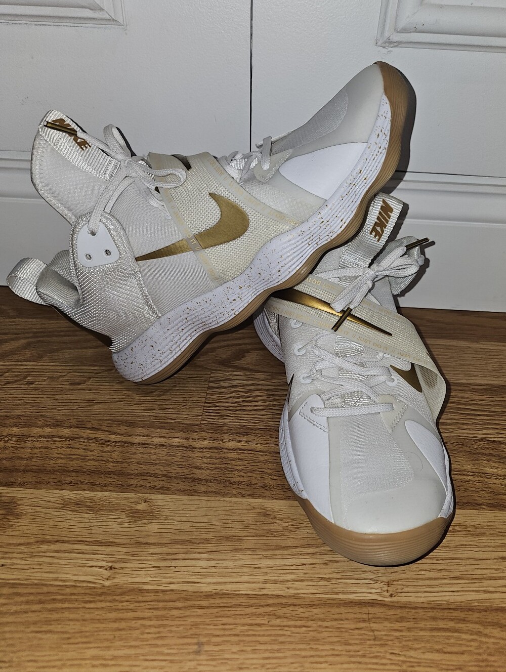 Nike React HyperSet SE (White/Metallic Gold) - Size Men’s 11